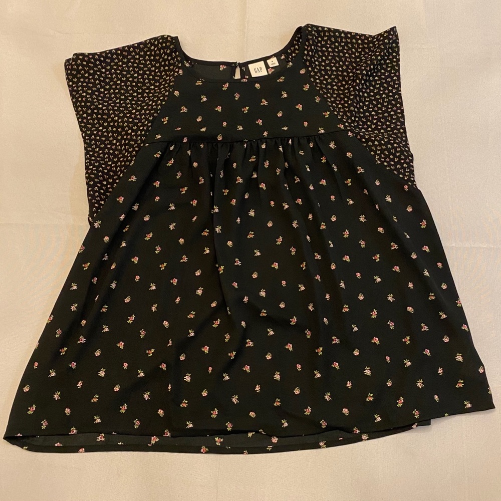 GAP Women’s Babydoll Floral Blouse Size M